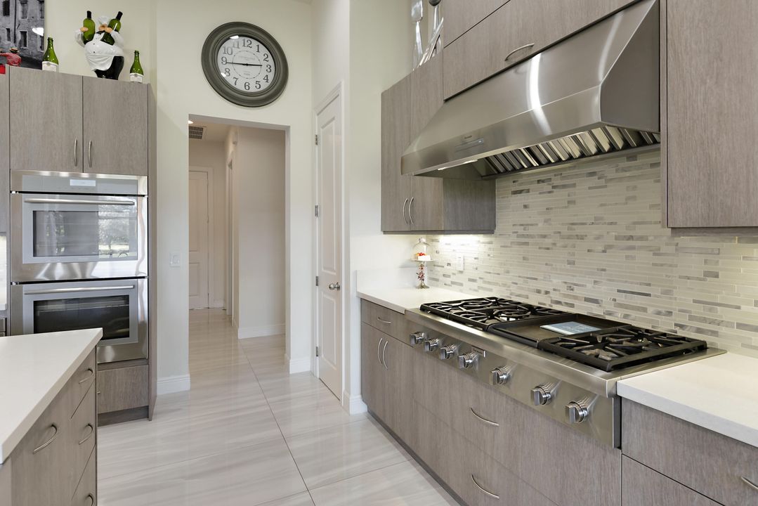 For Sale: $2,650,000 (6 beds, 5 baths, 4539 Square Feet)