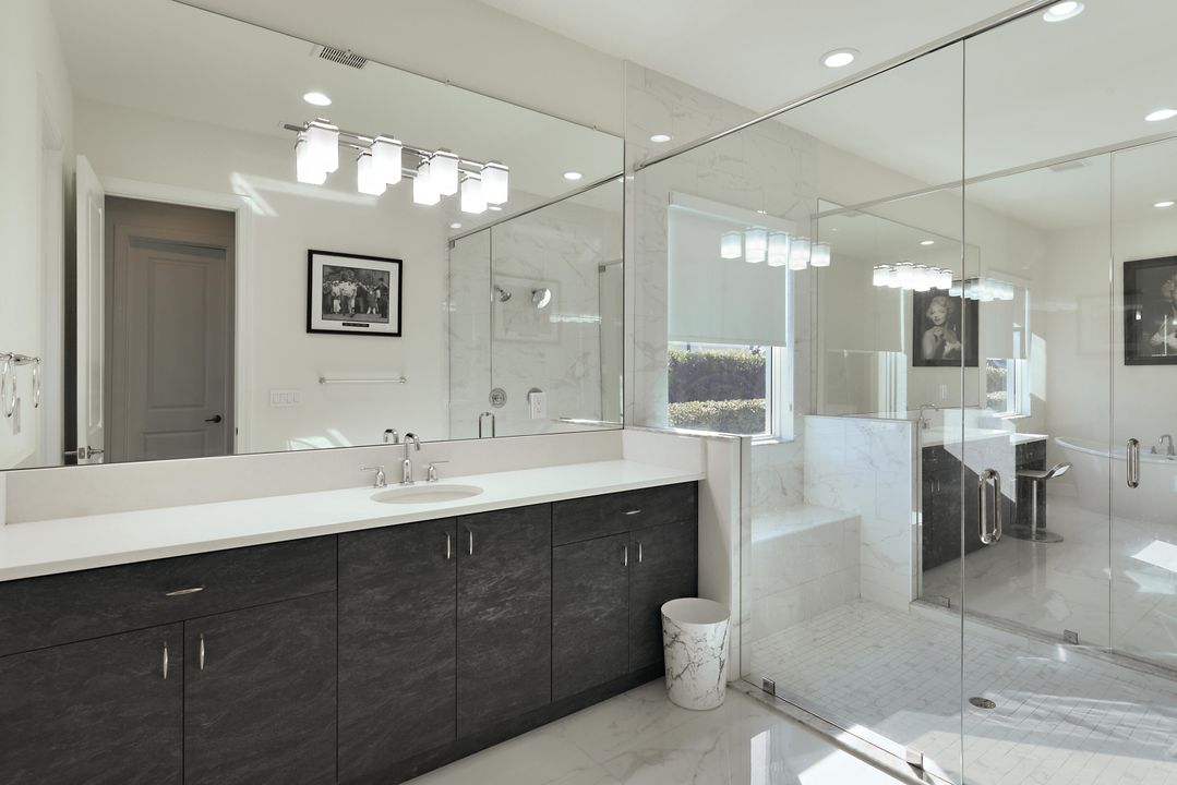 For Sale: $2,650,000 (6 beds, 5 baths, 4539 Square Feet)