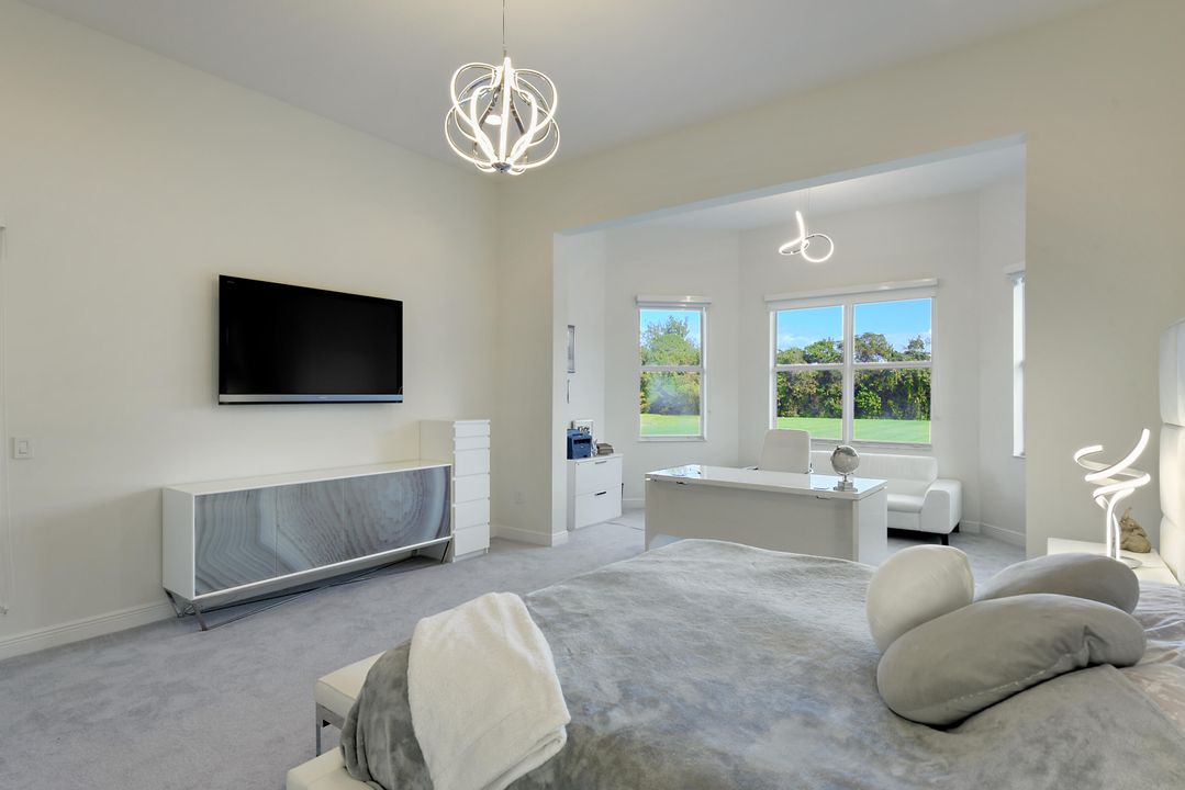 For Sale: $2,650,000 (6 beds, 5 baths, 4539 Square Feet)