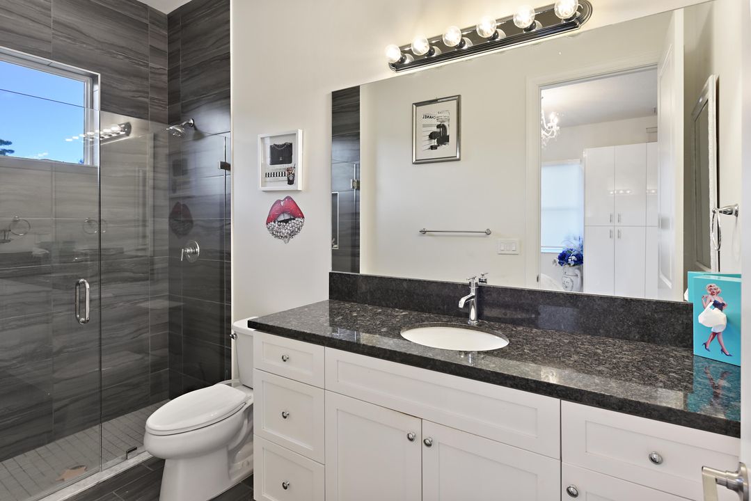 For Sale: $2,650,000 (6 beds, 5 baths, 4539 Square Feet)