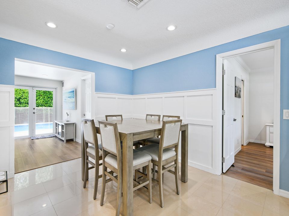 出租: $6,500 (4 贝兹, 3 浴室, 1893 平方英尺)