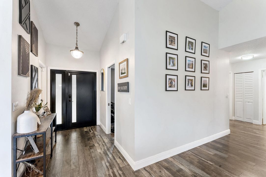 待售: $599,999 (3 贝兹, 2 浴室, 1726 平方英尺)