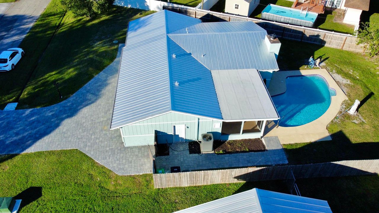 For Rent: $2,980 (3 beds, 2 baths, 2096 Square Feet)