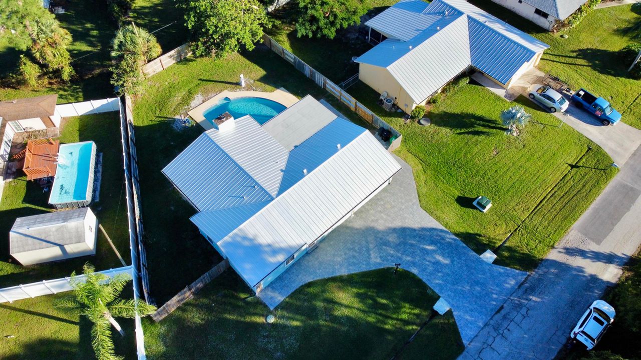 For Rent: $2,980 (3 beds, 2 baths, 2096 Square Feet)