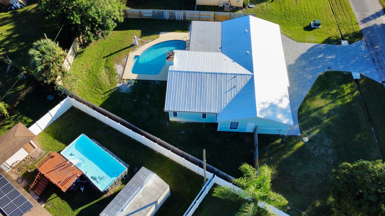 For Rent: $2,980 (3 beds, 2 baths, 2096 Square Feet)