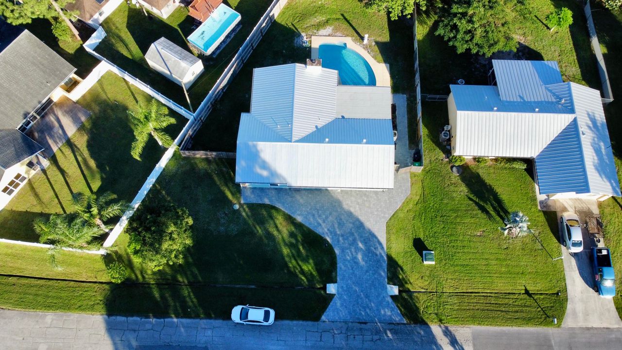 For Rent: $2,980 (3 beds, 2 baths, 2096 Square Feet)