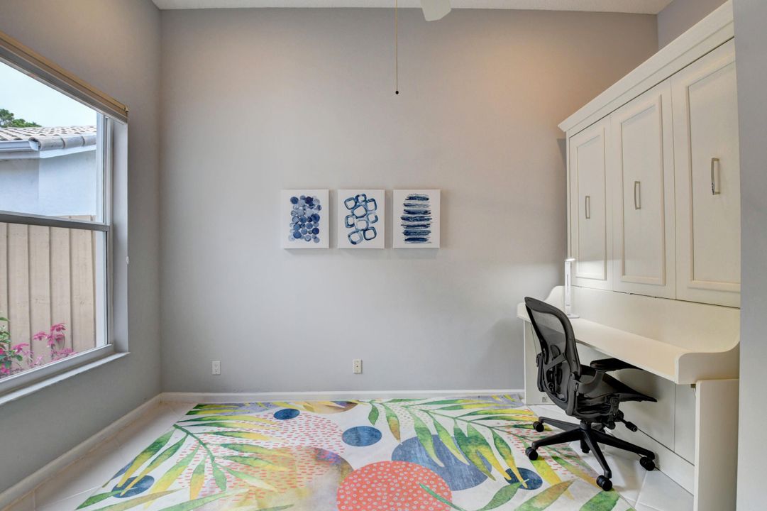 For Sale: $875,000 (3 beds, 3 baths, 2498 Square Feet)