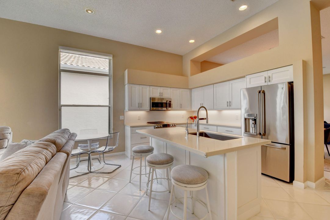 For Sale: $875,000 (3 beds, 3 baths, 2498 Square Feet)