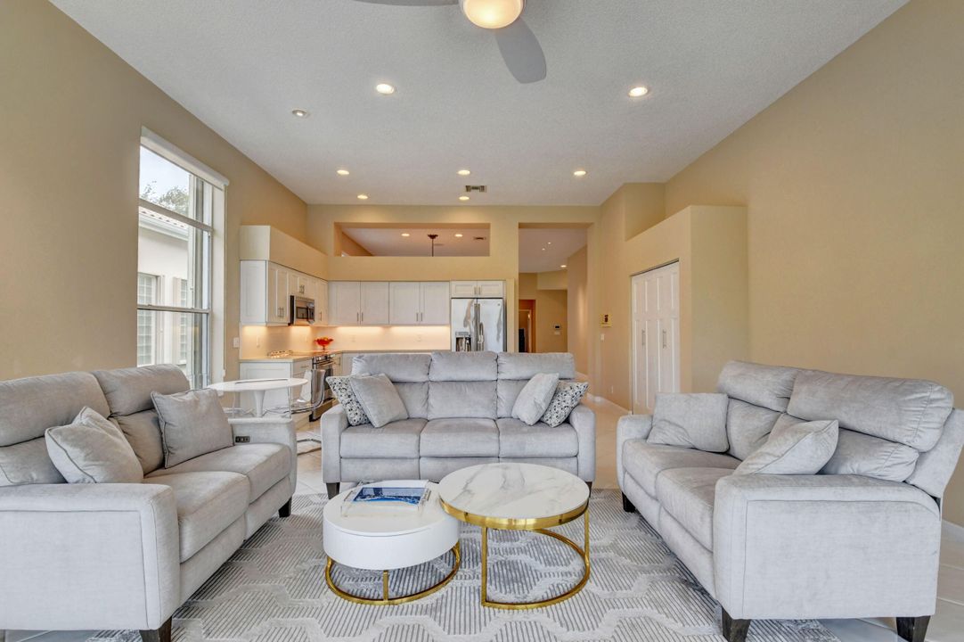 For Sale: $875,000 (3 beds, 3 baths, 2498 Square Feet)