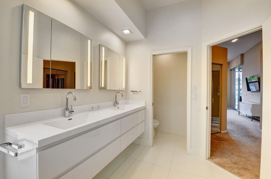 For Sale: $875,000 (3 beds, 3 baths, 2498 Square Feet)