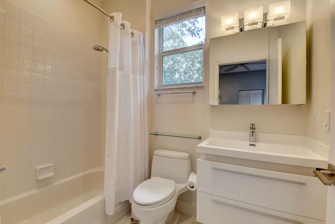 For Sale: $875,000 (3 beds, 3 baths, 2498 Square Feet)