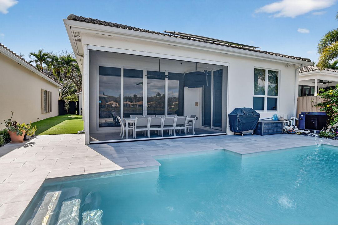 For Sale: $875,000 (3 beds, 3 baths, 2498 Square Feet)