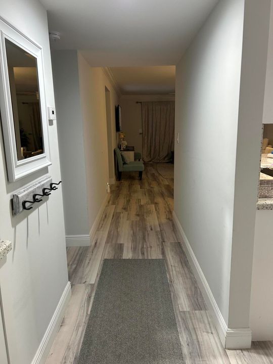 For Sale: $225,000 (2 beds, 2 baths, 1070 Square Feet)