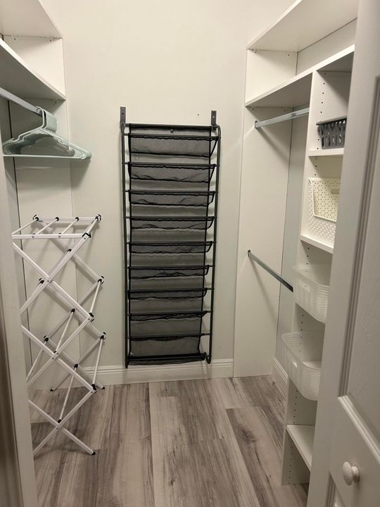 For Sale: $225,000 (2 beds, 2 baths, 1070 Square Feet)