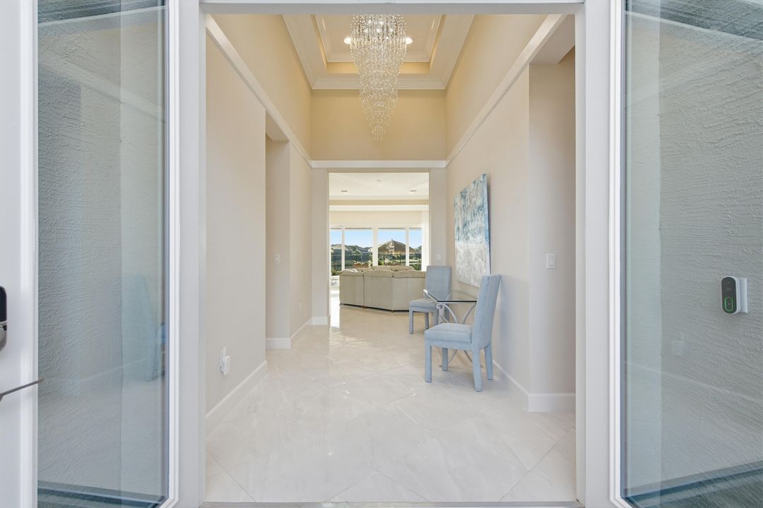 For Sale: $949,900 (3 beds, 2 baths, 2580 Square Feet)