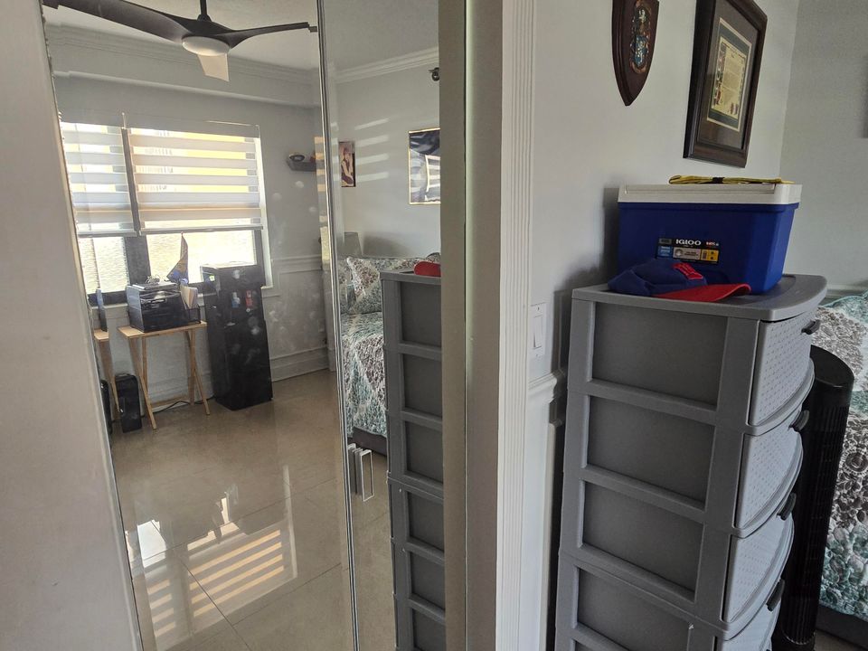 For Sale: $159,900 (2 beds, 2 baths, 1085 Square Feet)