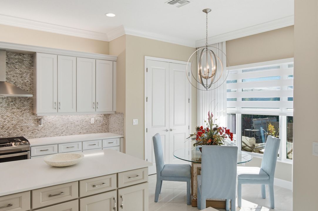 For Sale: $949,900 (3 beds, 2 baths, 2580 Square Feet)