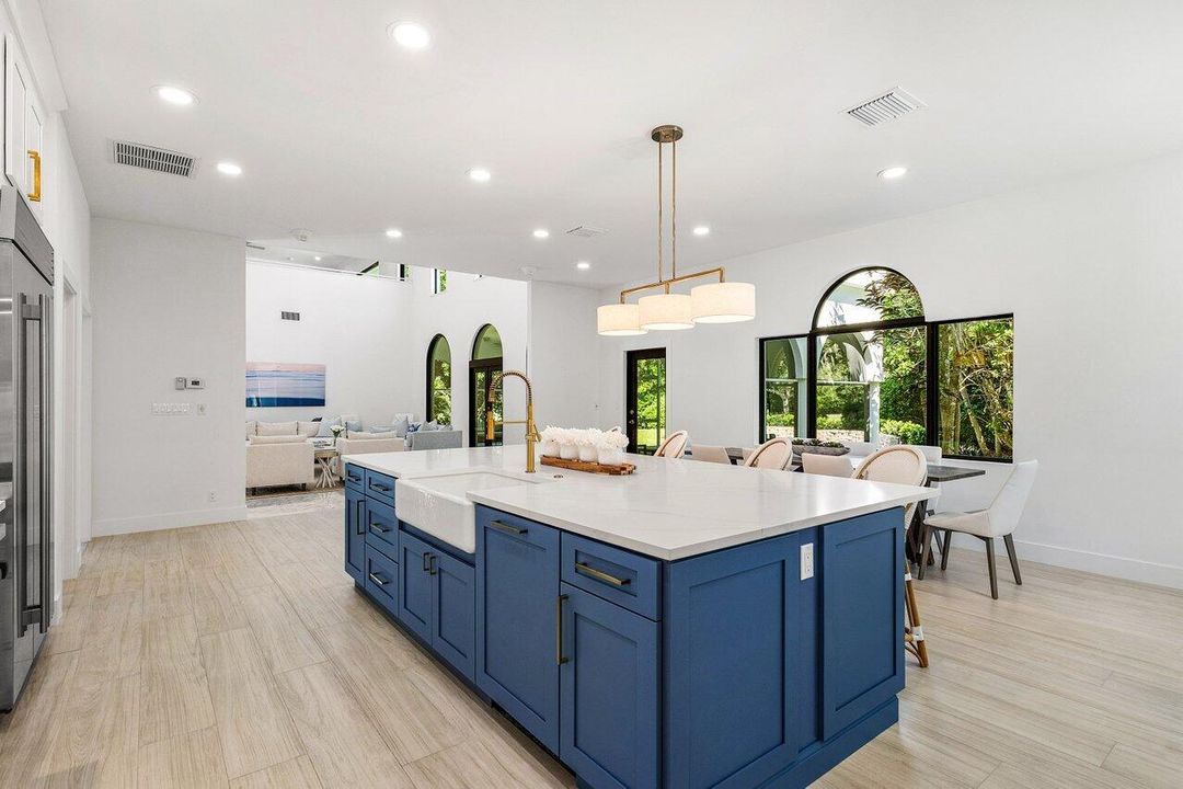 For Sale: $3,250,000 (4 beds, 4 baths, 4932 Square Feet)