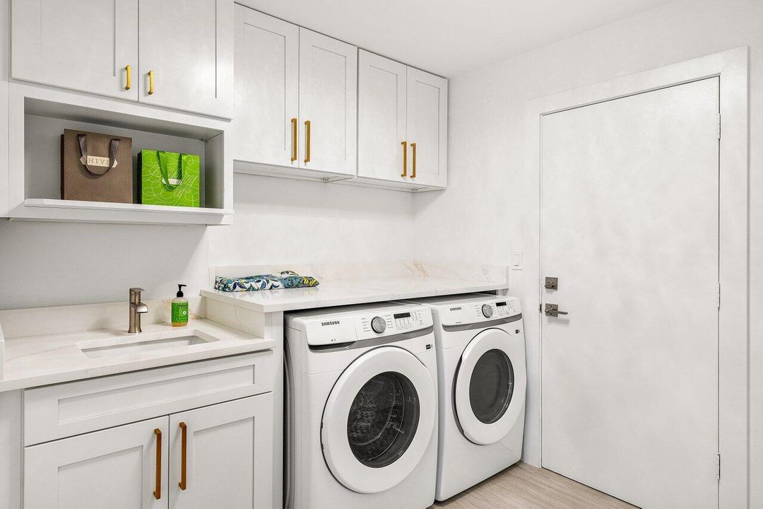 For Sale: $3,250,000 (4 beds, 4 baths, 4932 Square Feet)