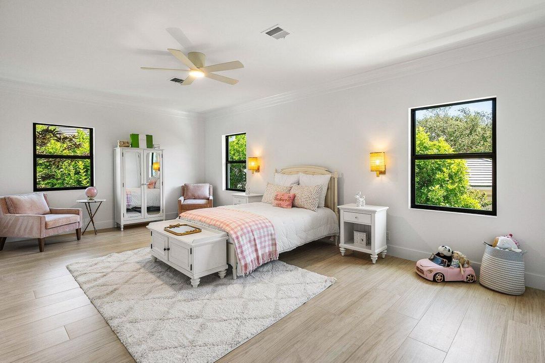 For Sale: $3,250,000 (4 beds, 4 baths, 4932 Square Feet)