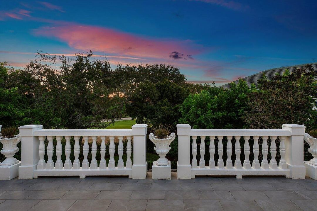 For Sale: $3,250,000 (4 beds, 4 baths, 4932 Square Feet)