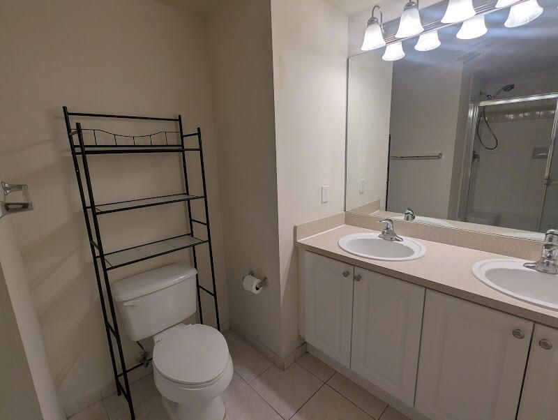 For Rent: $2,700 (3 beds, 2 baths, 1454 Square Feet)