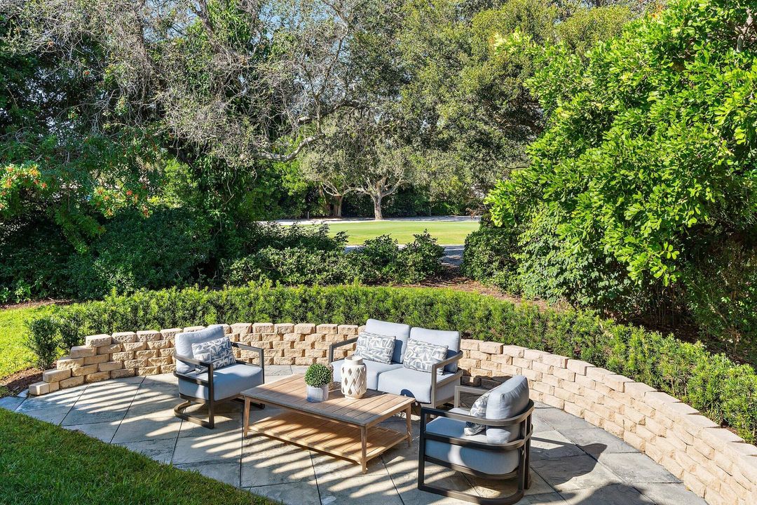 For Sale: $3,250,000 (4 beds, 4 baths, 4932 Square Feet)