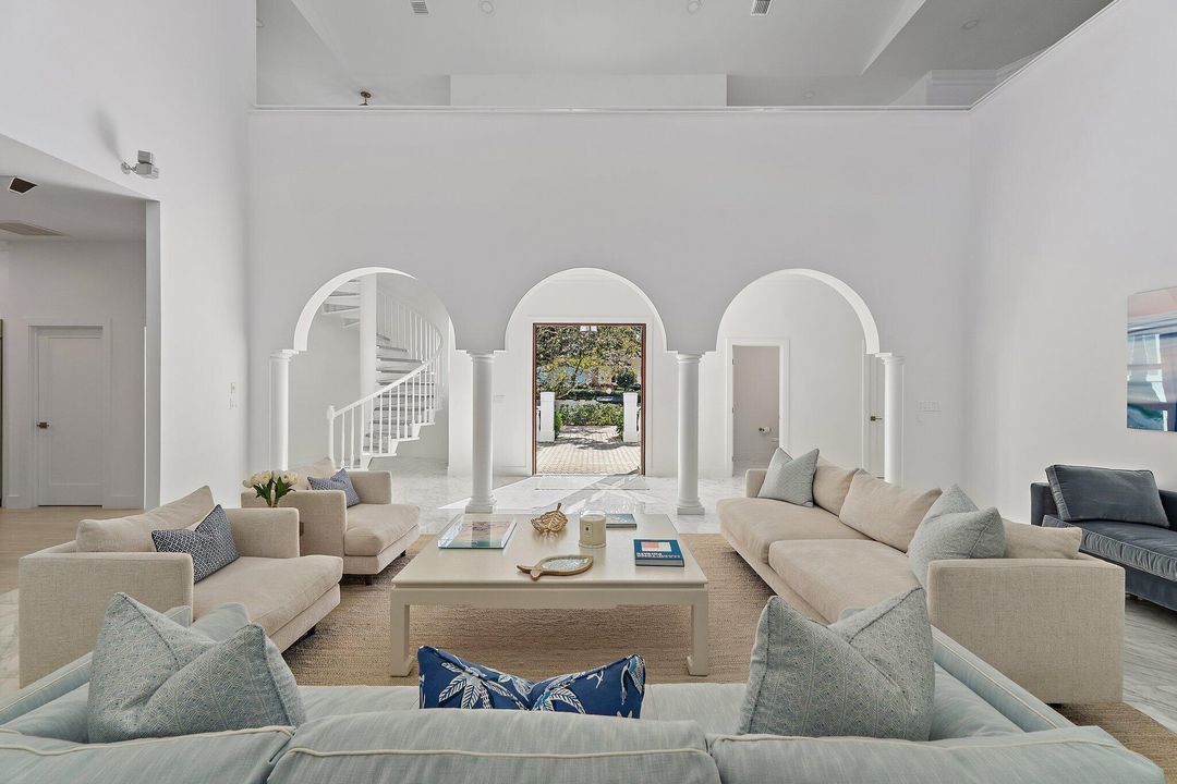 For Sale: $3,250,000 (4 beds, 4 baths, 4932 Square Feet)