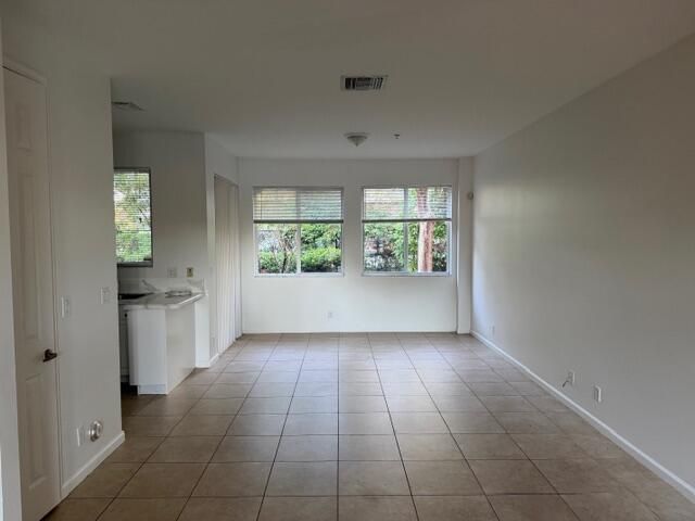 На продажу: $385,000 (3 спален, 2 ванн, 1864 Квадратных фут)