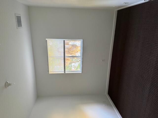 На продажу: $385,000 (3 спален, 2 ванн, 1864 Квадратных фут)