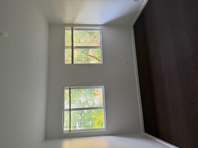 На продажу: $385,000 (3 спален, 2 ванн, 1864 Квадратных фут)