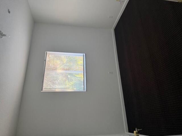 На продажу: $385,000 (3 спален, 2 ванн, 1864 Квадратных фут)