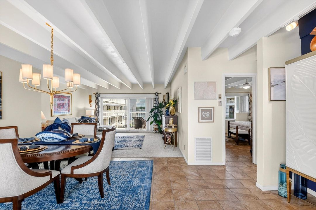 En Venta: $249,900 (1 camas, 1 baños, 735 Pies cuadrados)