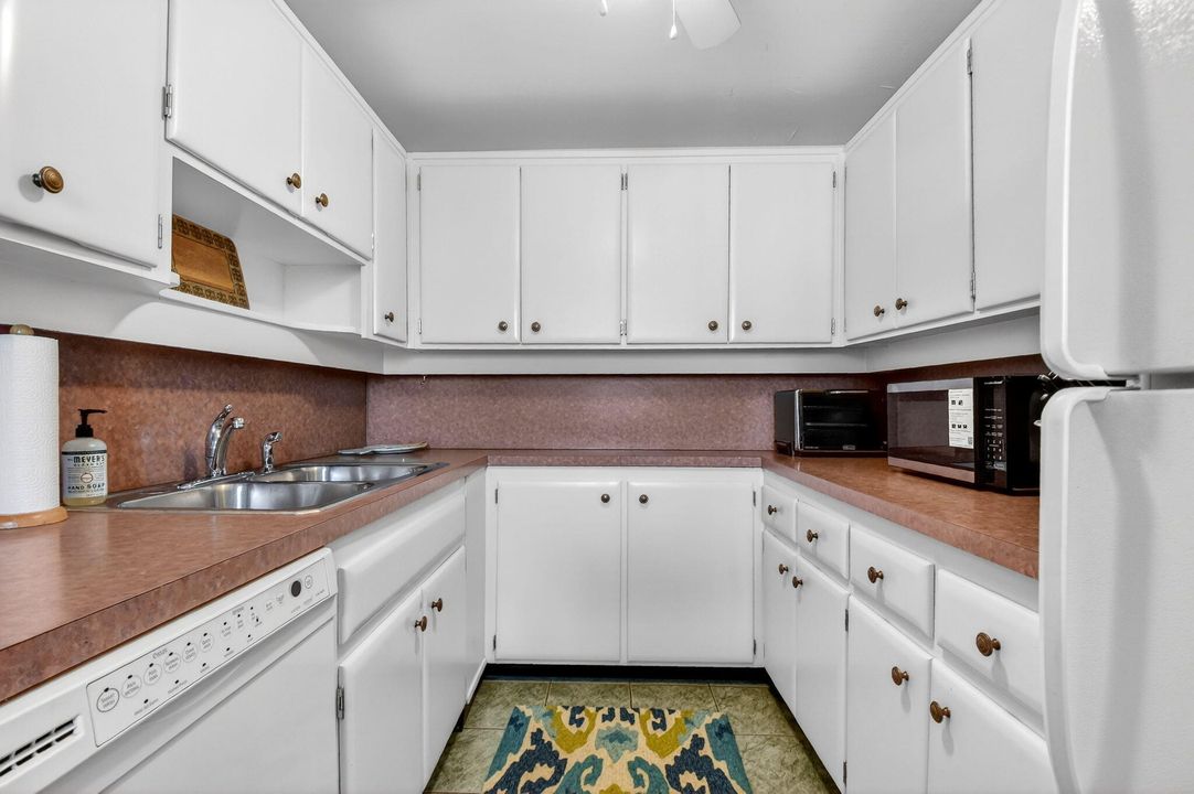 En Venta: $249,900 (1 camas, 1 baños, 735 Pies cuadrados)