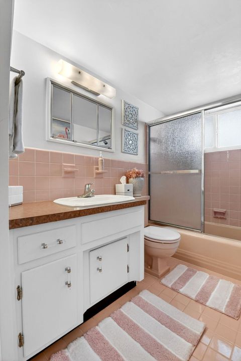 En Venta: $249,900 (1 camas, 1 baños, 735 Pies cuadrados)