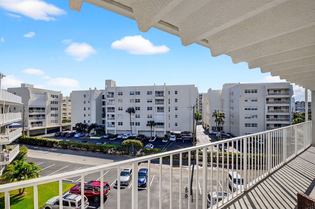 En Venta: $249,900 (1 camas, 1 baños, 735 Pies cuadrados)