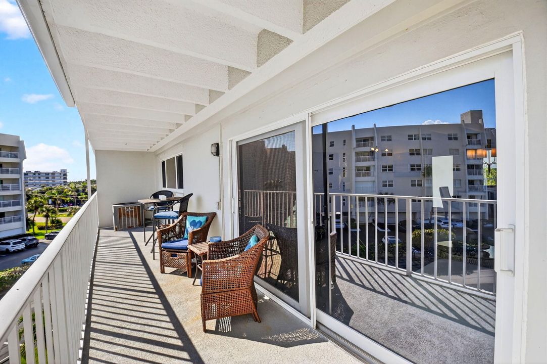 En Venta: $249,900 (1 camas, 1 baños, 735 Pies cuadrados)