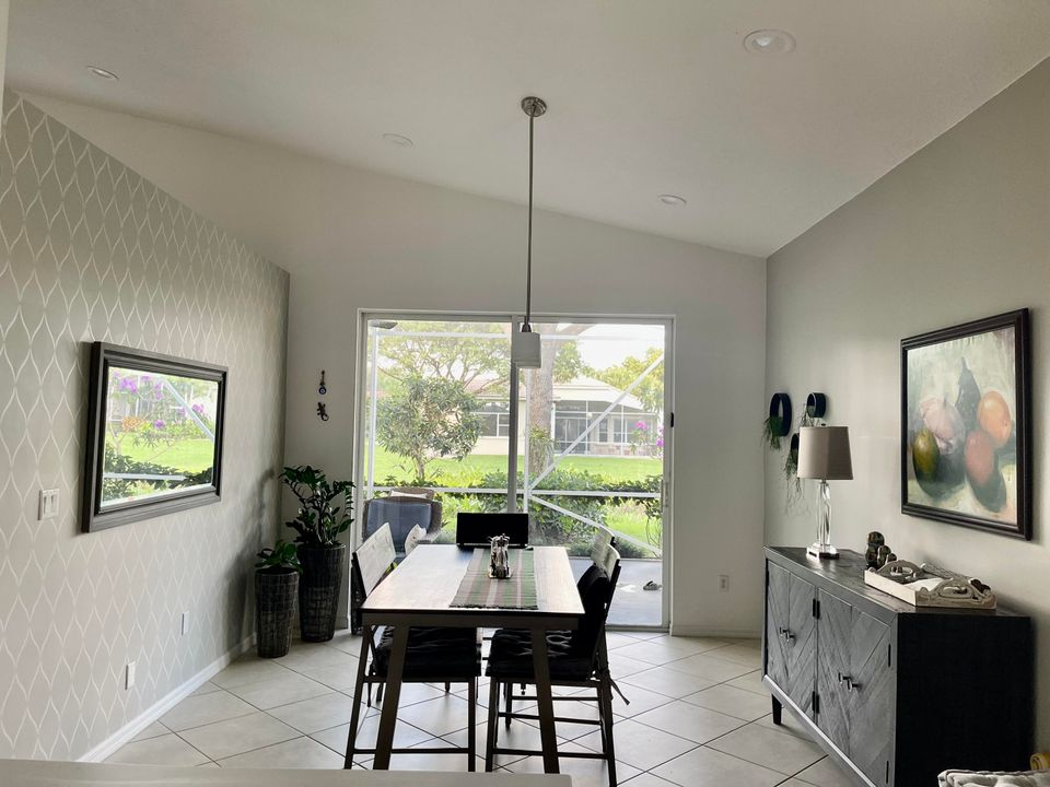 For Rent: $4,900 (3 beds, 2 baths, 1904 Square Feet)