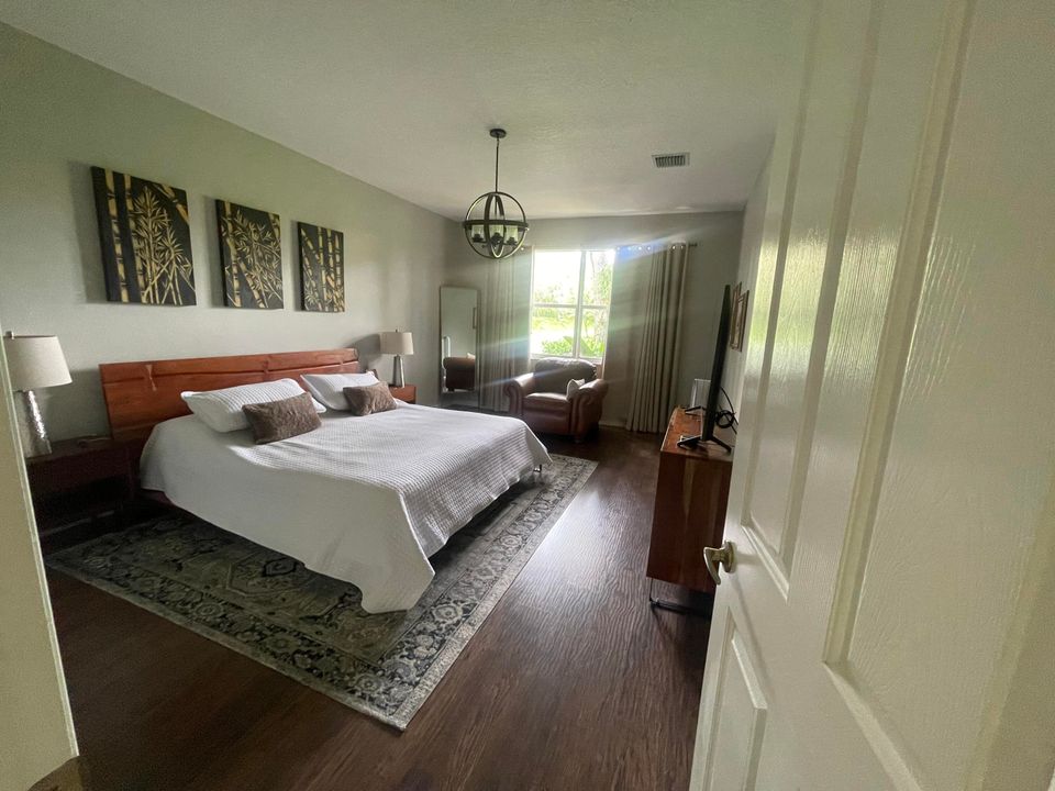 For Rent: $4,900 (3 beds, 2 baths, 1904 Square Feet)