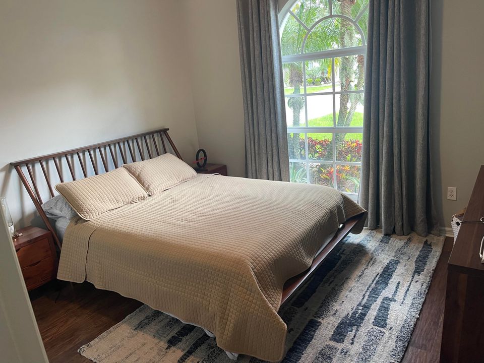 For Rent: $4,900 (3 beds, 2 baths, 1904 Square Feet)