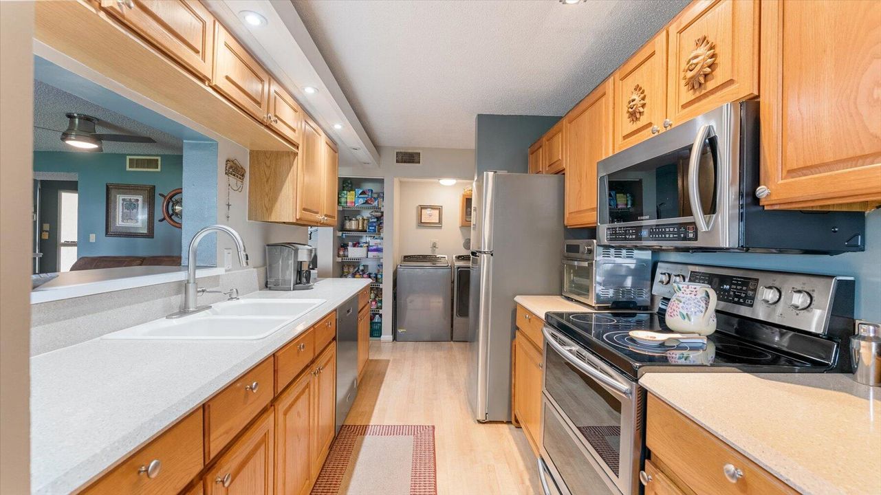 En Venta: $355,000 (2 camas, 2 baños, 1414 Pies cuadrados)