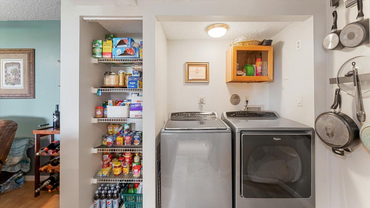 En Venta: $355,000 (2 camas, 2 baños, 1414 Pies cuadrados)