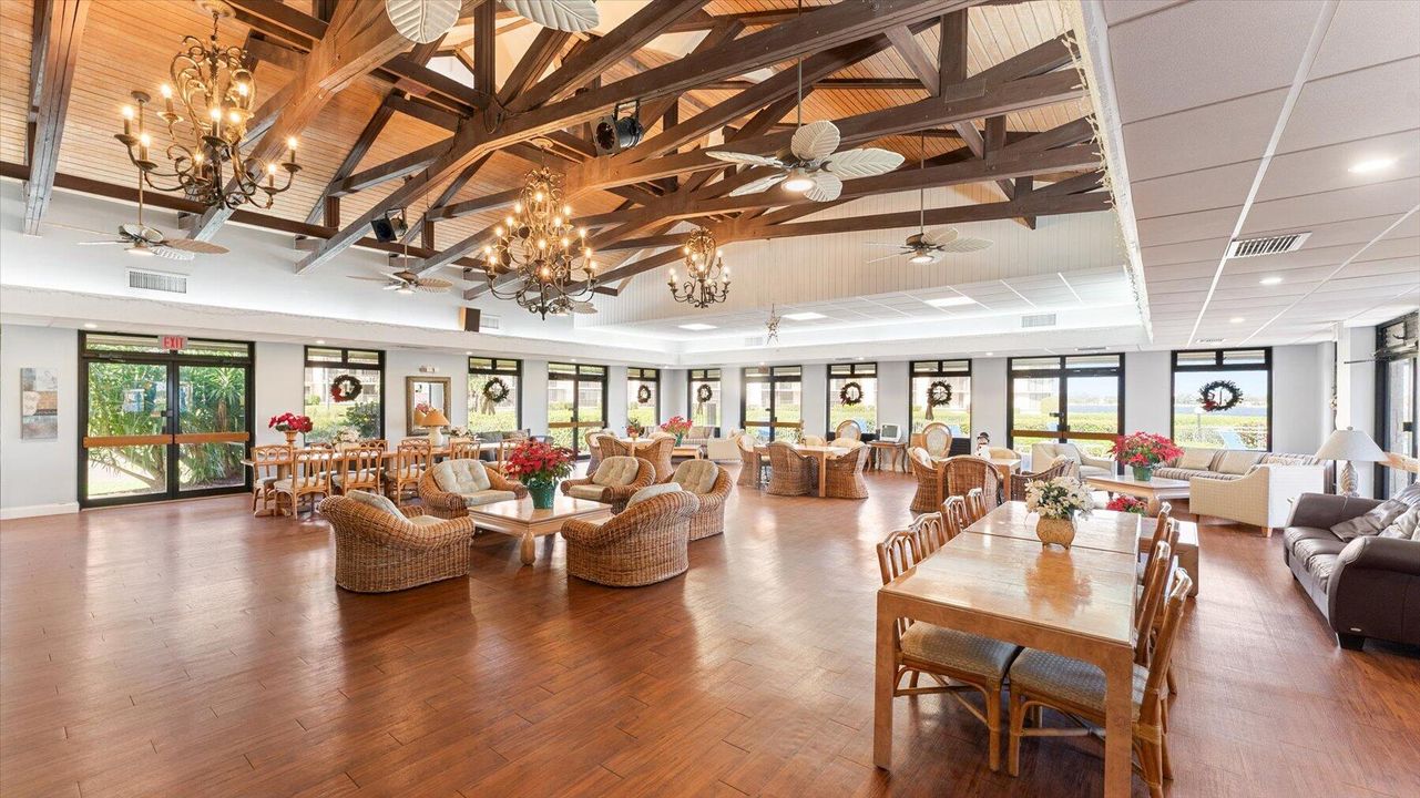 En Venta: $355,000 (2 camas, 2 baños, 1414 Pies cuadrados)