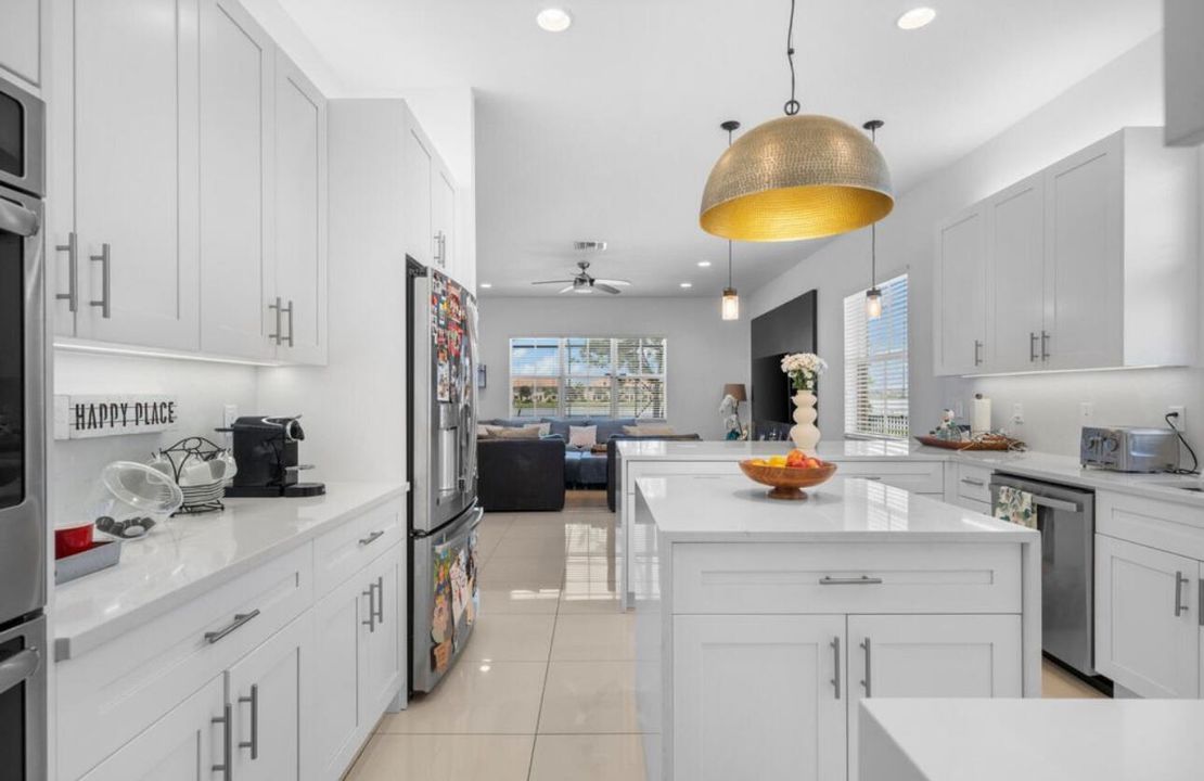 В аренду: $7,500 (5 спален, 4 ванн, 4176 Квадратных фут)