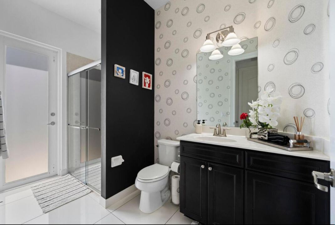 В аренду: $7,500 (5 спален, 4 ванн, 4176 Квадратных фут)