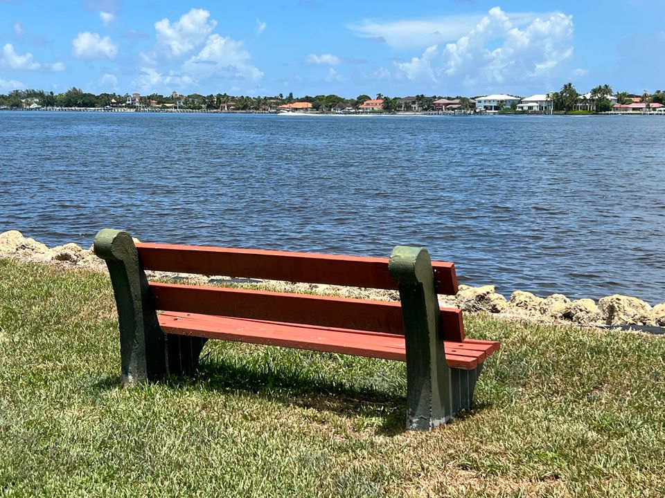 En Venta: $355,000 (2 camas, 2 baños, 1414 Pies cuadrados)