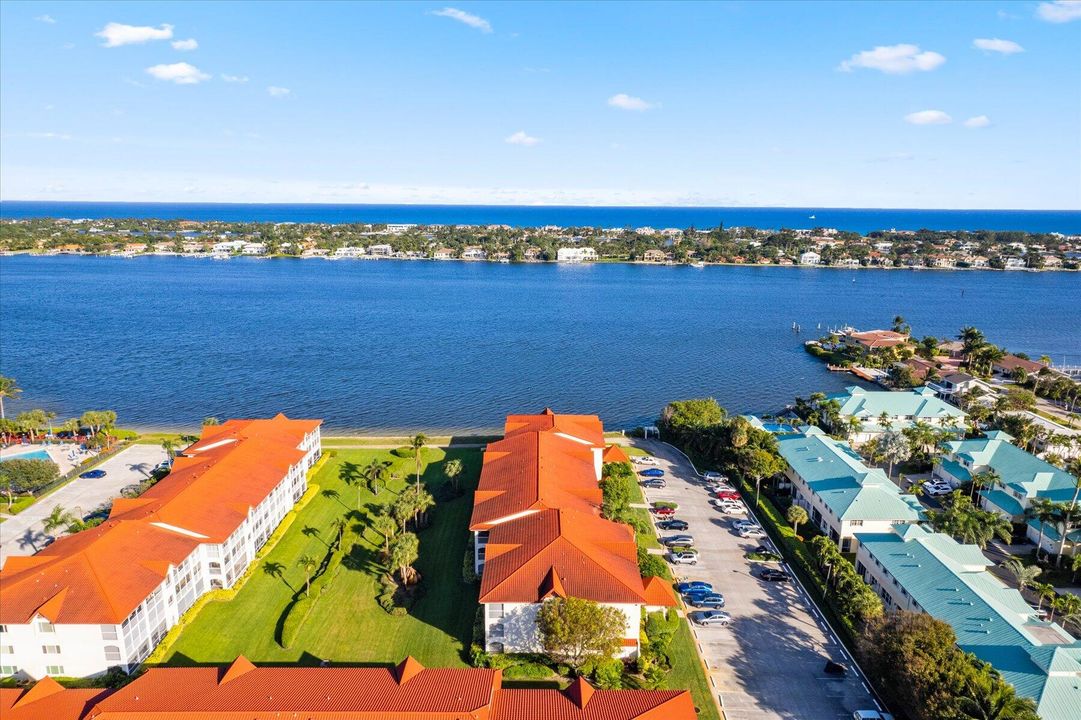 En Venta: $355,000 (2 camas, 2 baños, 1414 Pies cuadrados)