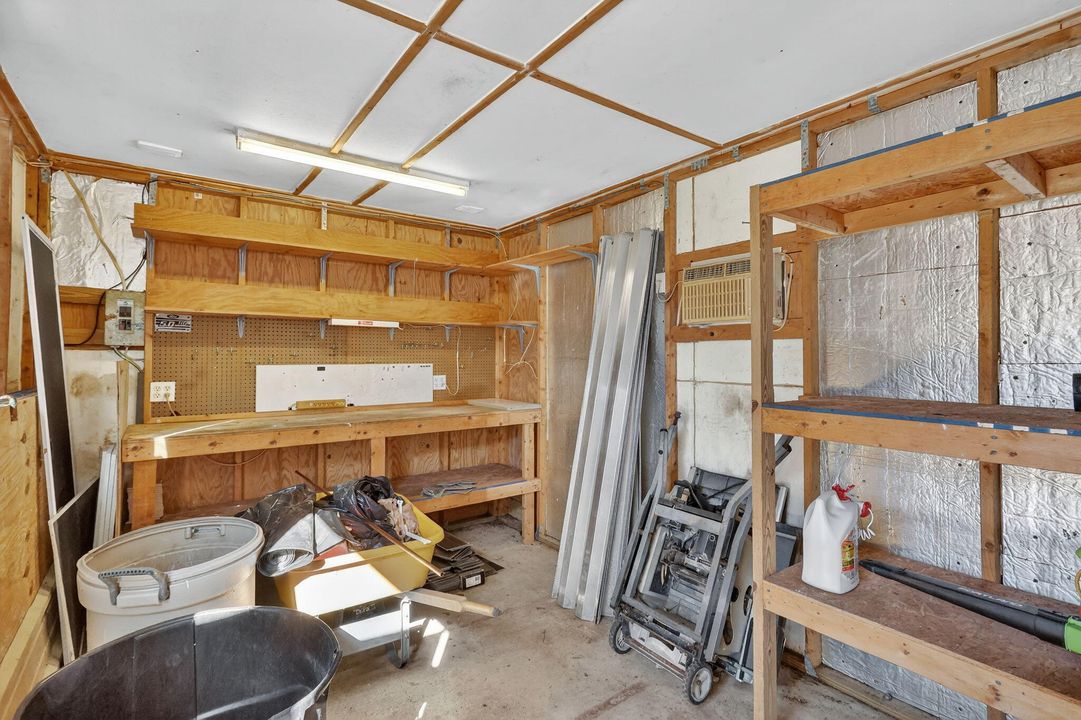 待售: $299,000 (2 贝兹, 2 浴室, 946 平方英尺)