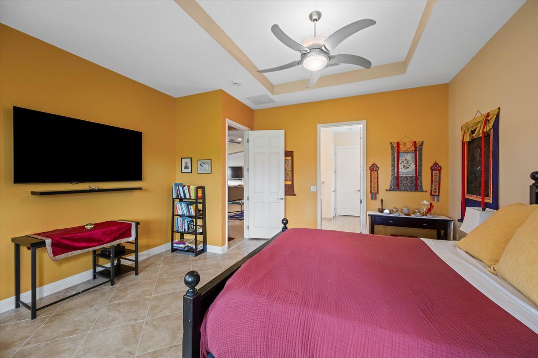 На продажу: $599,000 (3 спален, 3 ванн, 2046 Квадратных фут)