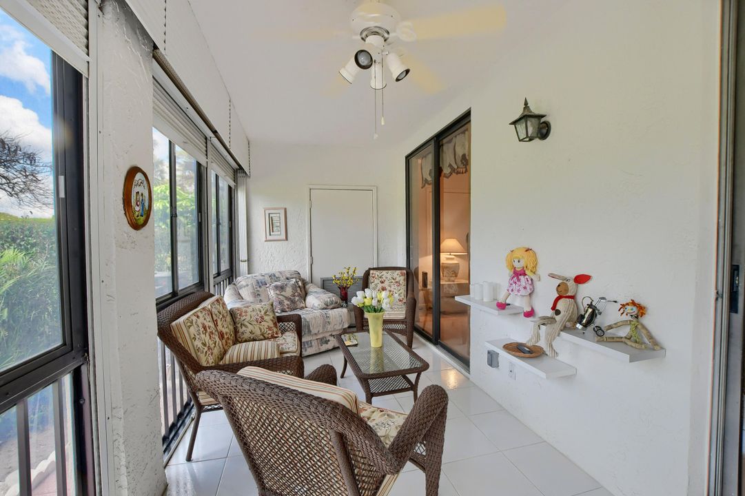 На продажу: $299,000 (2 спален, 2 ванн, 1300 Квадратных фут)